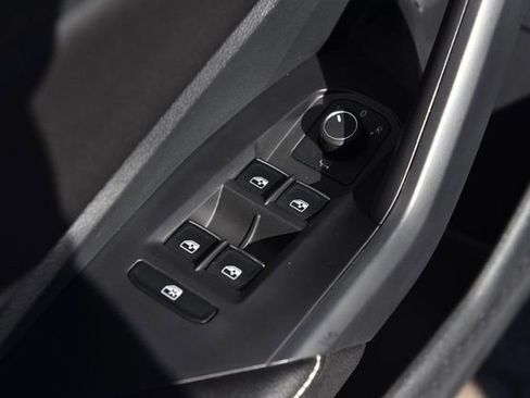 Used 2024 Volkswagen Jetta Sport image 8