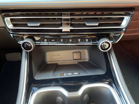 New 2026 Chevrolet Traverse LT image 50