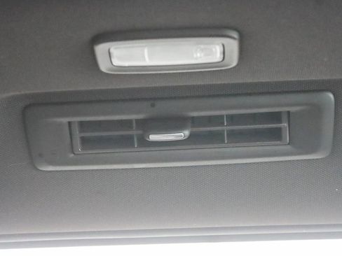 Used 2021 Chevrolet Tahoe Z71 image 23