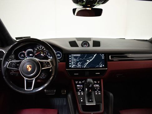 Used 2022 Porsche Cayenne GTS AWD/4WD image 24
