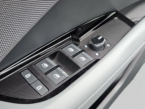 New 2026 Audi Q3 quattro 2.0T AWD/4WD image 19
