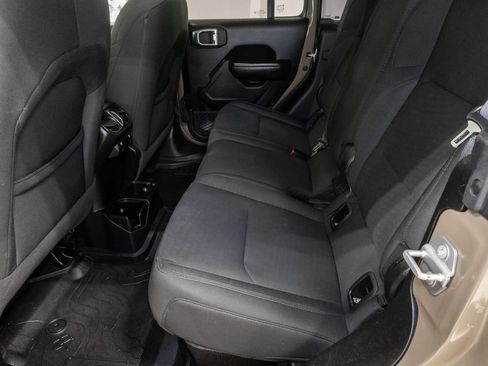 Used 2020 Jeep Gladiator Sport AWD/4WD image 25