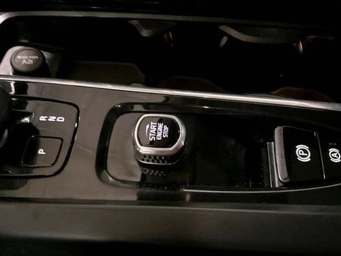 Certified 2023 Volvo XC60 B5 Core w/ Climate Package AWD/4WD image 34
