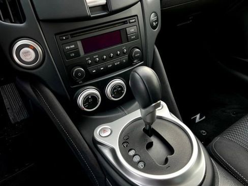 Used 2017 Nissan 370Z Roadster image 24