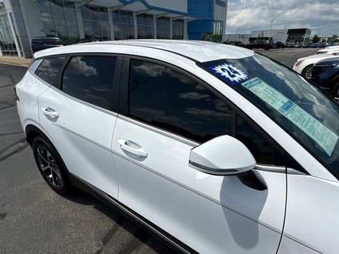 Used 2024 Kia Sportage EX FWD image 14