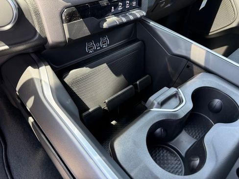 New 2026 RAM 1500 Express AWD/4WD image 21