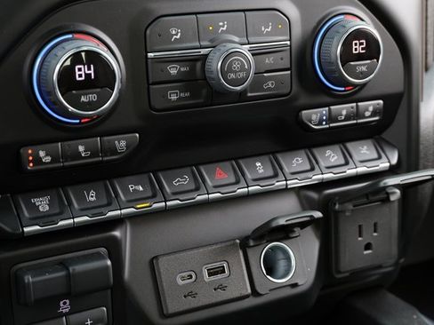 Used 2022 Chevrolet Silverado 2500 High Country w/ Z71 Off-Road Package image 33