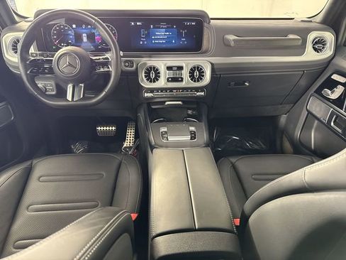 Used 2025 Mercedes-Benz G 550 image 23