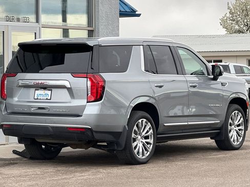 Used 2024 GMC Yukon Denali w/ Advanced Technology Package AWD/4WD image 4