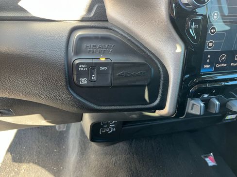 Used 2024 RAM 3500 Laramie image 31