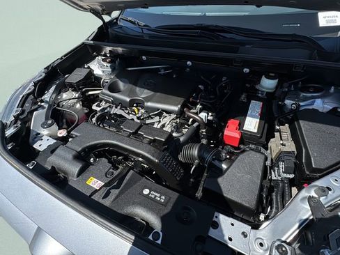 Used 2019 Toyota RAV4 LE w/ Carpet Mat Package image 30