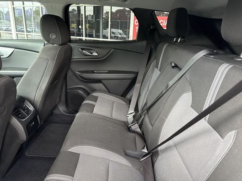 Used 2025 Chevrolet Blazer LT AWD/4WD image 29