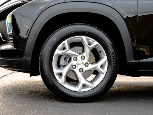 Used 2026 Chevrolet Trax LS w/ LS Convenience Package FWD image 10