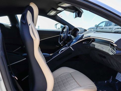 Used 2021 Ferrari Roma RWD image 22
