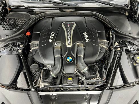 Used 2018 BMW M550i xDrive AWD/4WD image 30