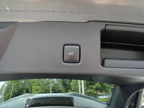 Used 2025 Ford Escape ST-Line Select AWD/4WD image 22