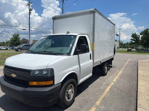 Used 2021 Chevrolet Express 3500 RWD image 9