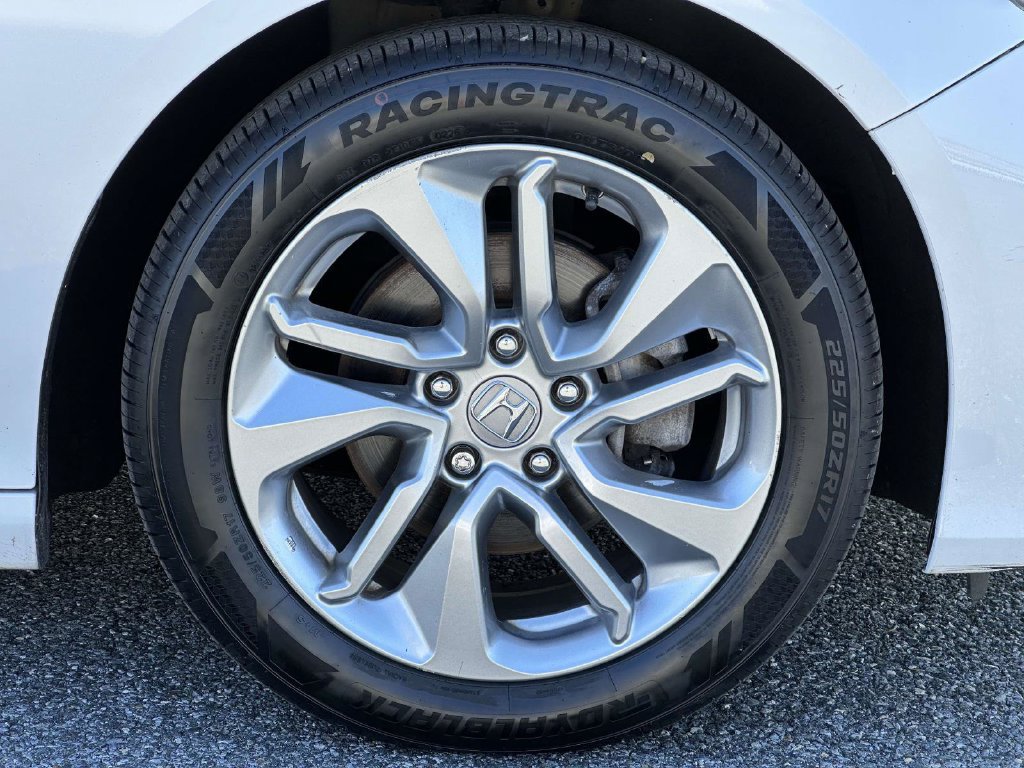 Used 2019 Honda Accord LX image 7