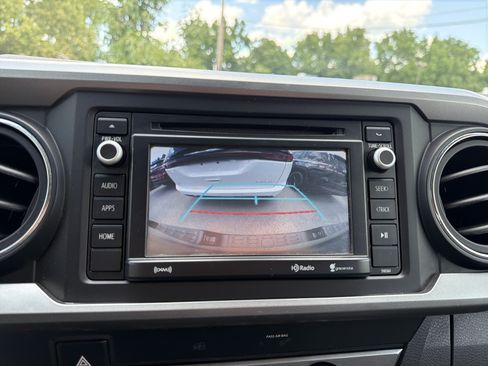 Used 2019 Toyota Tacoma SR5 AWD/4WD image 19