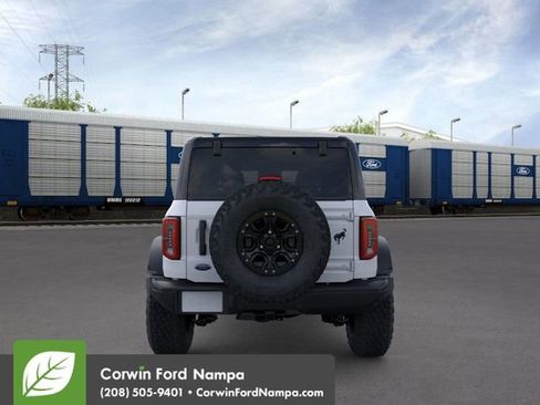 New 2025 Ford Bronco Badlands image 6