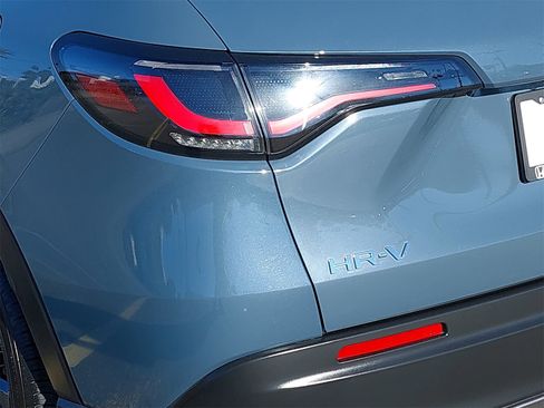 Certified 2024 Honda HR-V Sport image 35