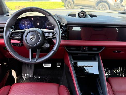 Used 2025 Porsche Macan Turbo Electric image 43