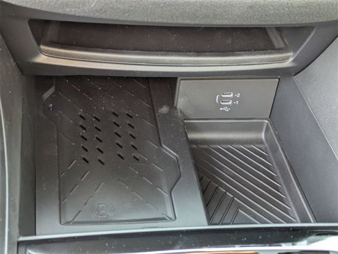 New 2026 Chrysler Pacifica Limited image 25