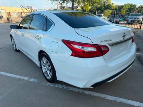 Used 2017 Nissan Altima 2.5 S w/ Power Driver Seat Package FWD image 6