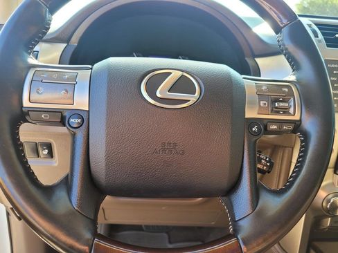 Used 2019 Lexus GX 460 Luxury AWD/4WD image 30