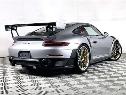 Used 2018 Porsche 911 GT2 RS RWD image 9