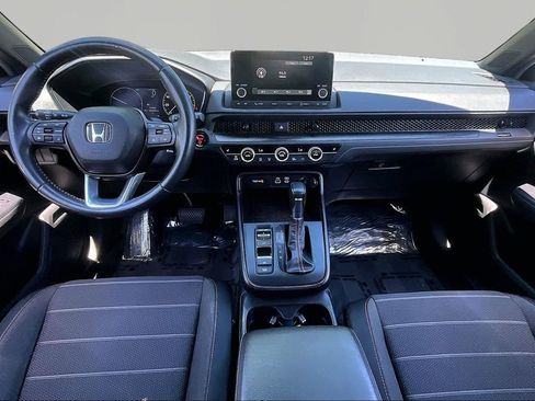 Used 2025 Honda CR-V Sport image 8