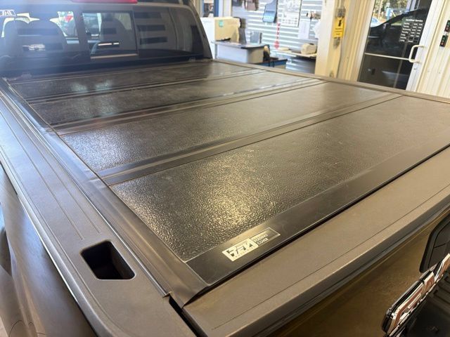 Used 2022 GMC Canyon AT4 AWD/4WD image 7