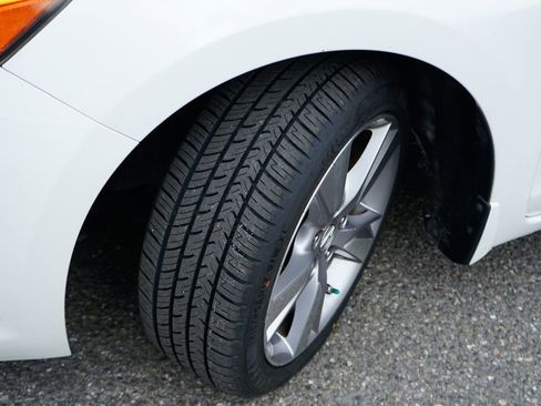 Used 2013 Acura ILX w/ Premium Package image 41