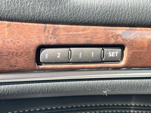 Used 2019 INFINITI QX60 Luxe w/ Sensory Package AWD/4WD image 15