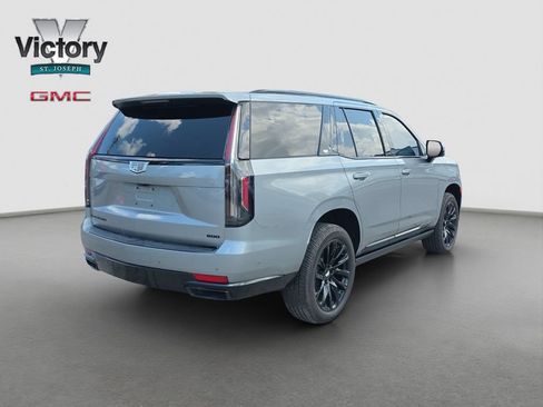 Used 2022 Cadillac Escalade ESV Sport Platinum AWD/4WD image 18