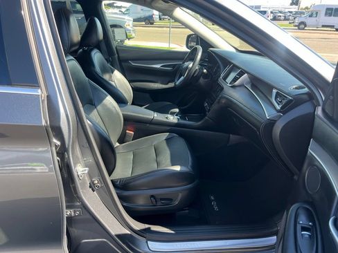 Used 2022 INFINITI QX50 Luxe AWD/4WD image 37
