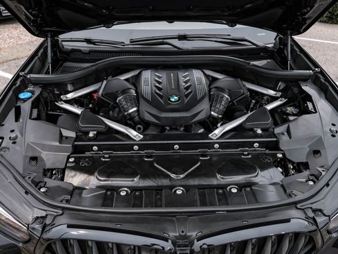 Used 2022 BMW X6 M50i w/ Parking Assistance Package image 70