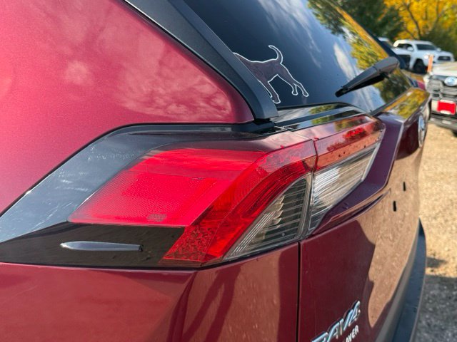 Used 2020 Toyota RAV4 XLE FWD image 11