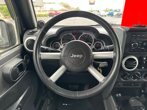 Used 2008 Jeep Wrangler Unlimited Sahara w/ Trailer Tow Group AWD/4WD image 19