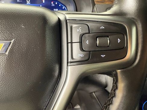 Used 2024 Chevrolet Suburban Premier RWD image 31