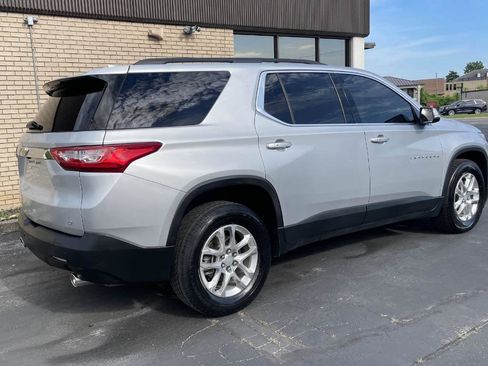 Used 2021 Chevrolet Traverse LT FWD image 5