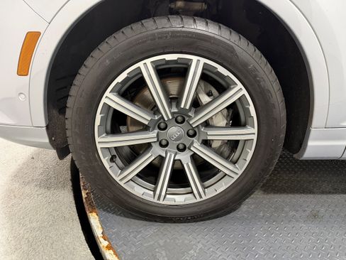 Used 2019 Audi Q7 3.0T Premium Plus image 41