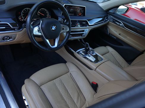 Used 2016 BMW 750i image 21