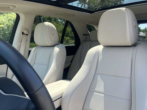 Used 2022 Mercedes-Benz GLE 350 4MATIC image 29