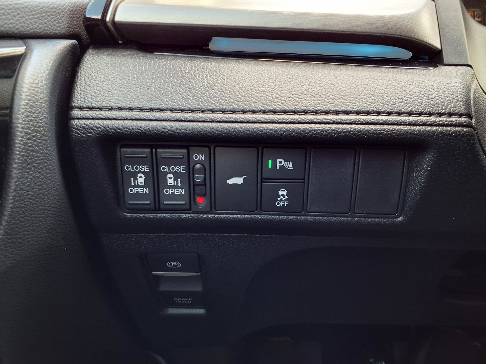 New 2026 Honda Odyssey Touring image 7