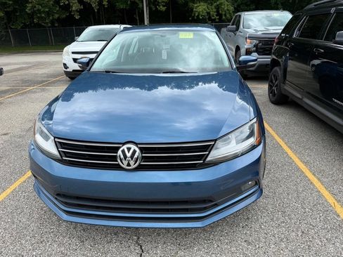 Used 2017 Volkswagen Jetta SEL FWD image 5