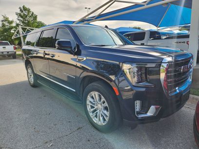 Used 2022 GMC Yukon XL SLT w/ SLT Premium Package