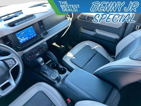 Used 2023 Ford Bronco Wildtrak image 21