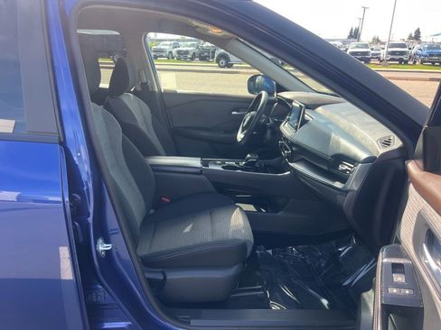 Used 2023 Nissan Rogue SV image 20