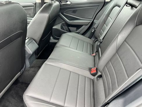 Used 2024 Volkswagen Jetta SE image 11